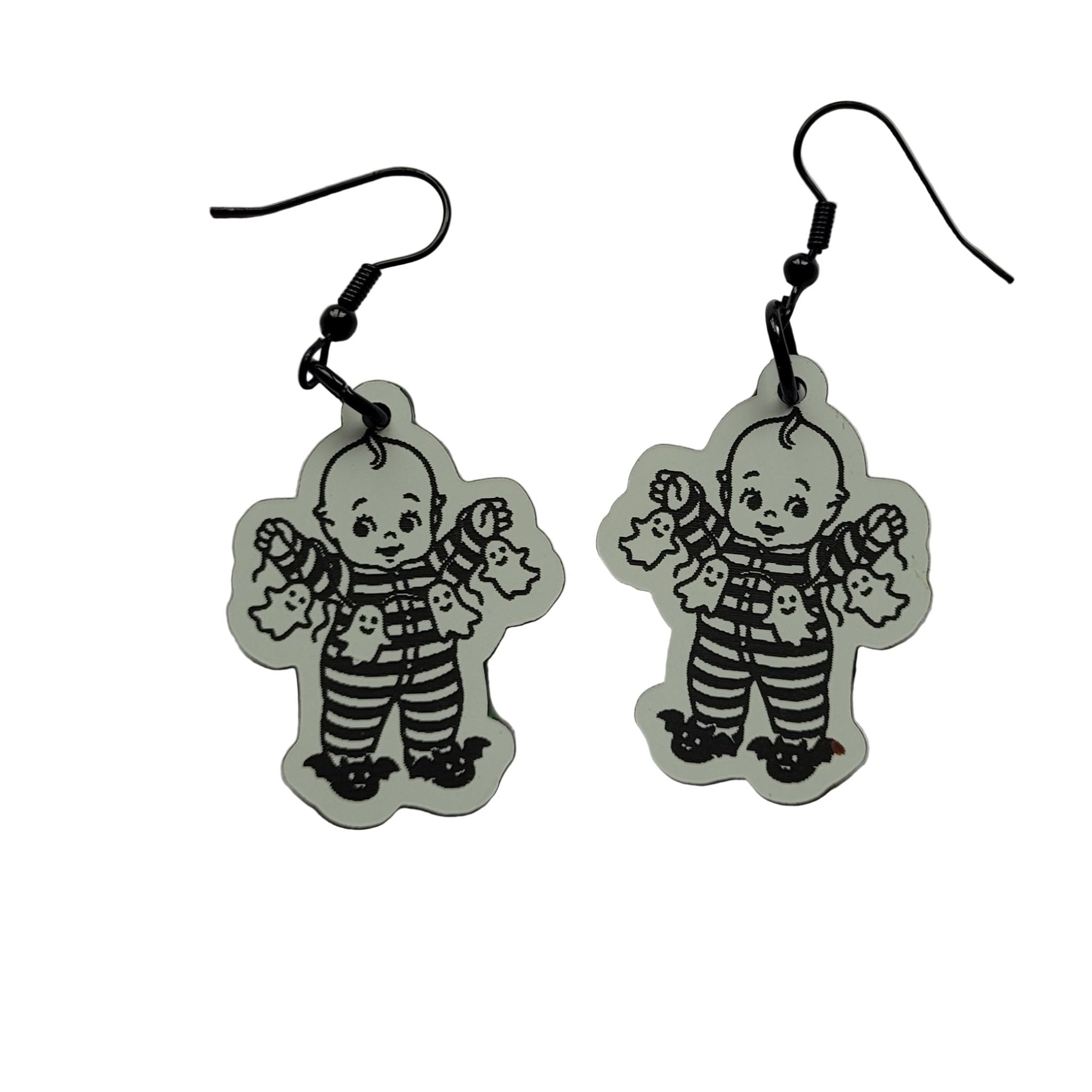 Halloween - Kewpie in Striped PJ's with Ghost Garland - darkling.be