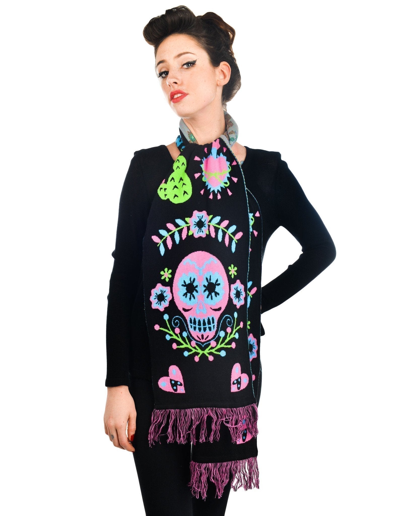 Mexican Embroidery Knit-In Scarf - darkling.be