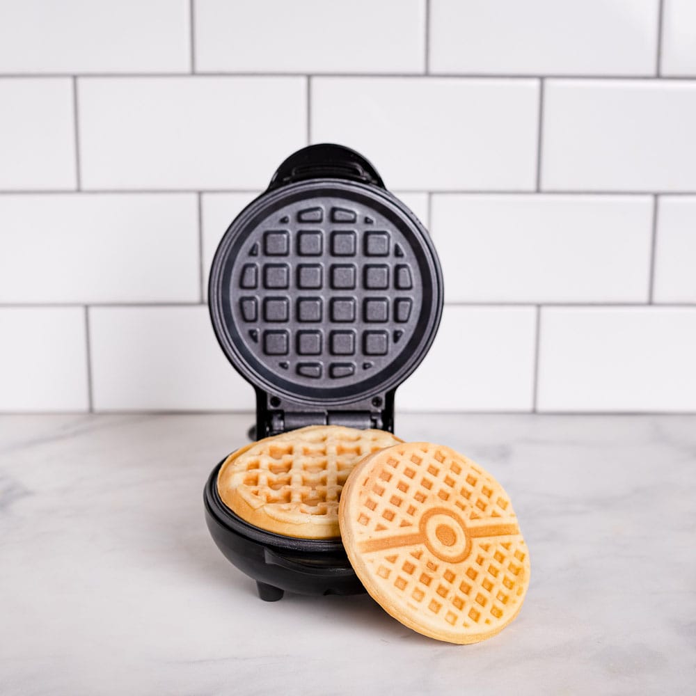 Pokemon - Mini Waffle Maker Pokeball - darkling.be