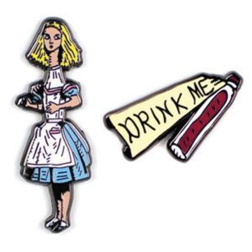 Alice In Wonderland - Alice + Drink Me-pin - darkling.be